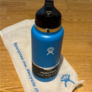 Hydroflask 32 oz water bottle NEW